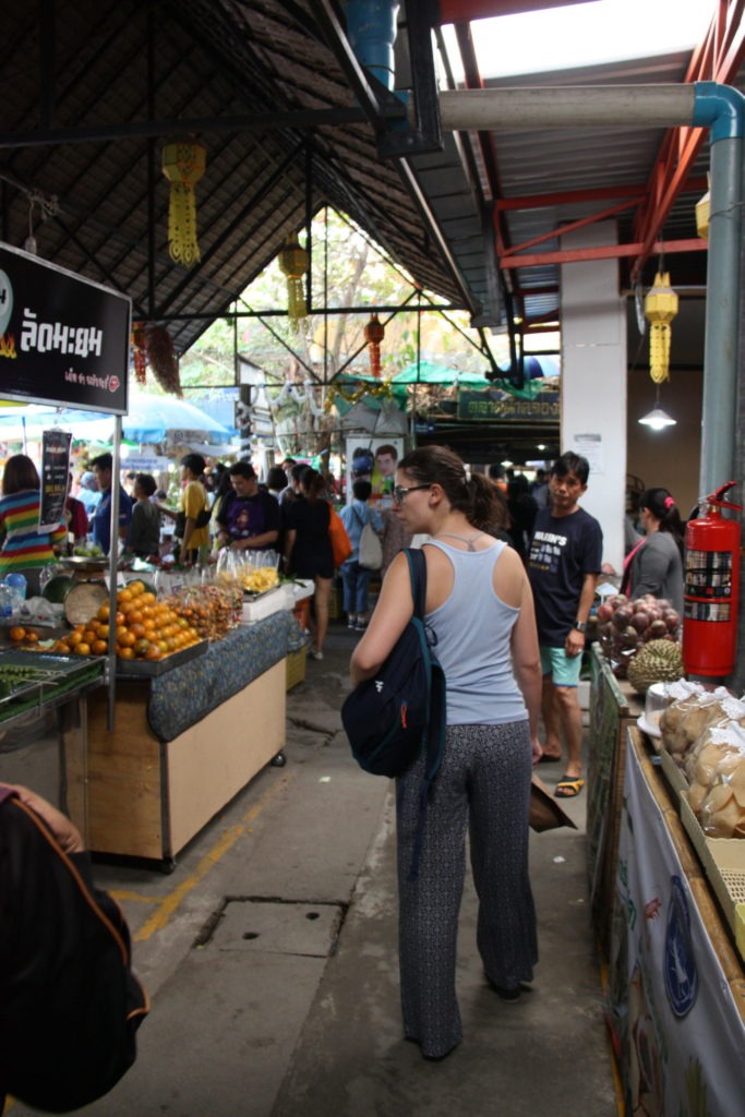 Market in Bangkok - Mochilao a Dois Market in Bangkok - Mochilao a Dois